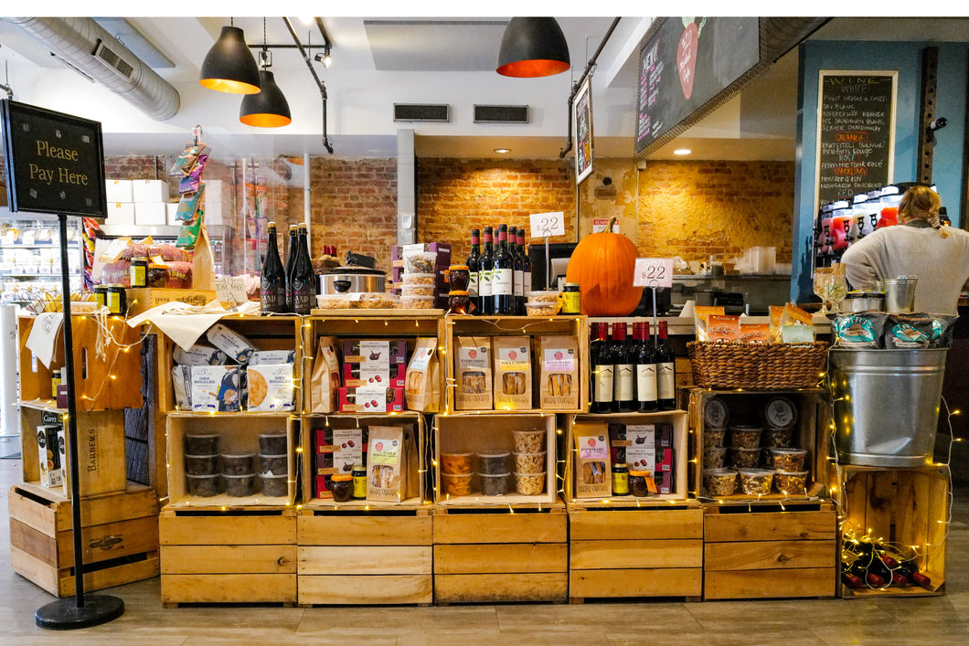 320 Market Café